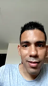 JohanyLatino online show from April 2, 2026, 9:56 pm