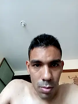 JohanyLatino online show from April 3, 2026, 1:20 pm