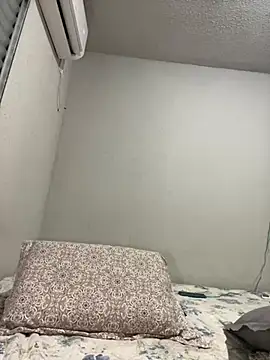 HannaFallow online show from December 6, 2024, 8:18 pm