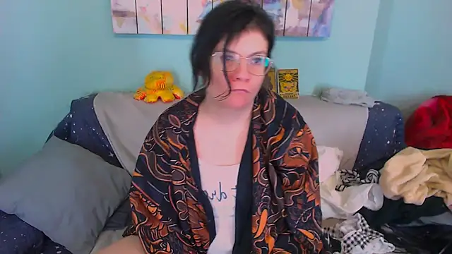 EverlyRays online show from February 14, 2026, 6:21 am