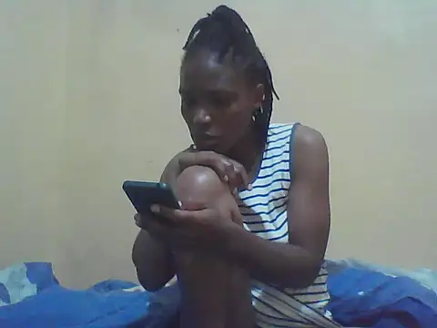 Smillie prety online show from November 23, 2025, 2:11 am