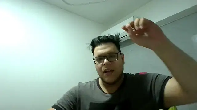 batman2433 online show from October 31, 2025, 7:26 pm