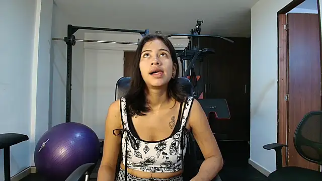 JuliKim  online show from September 15, 2025, 1:00 pm