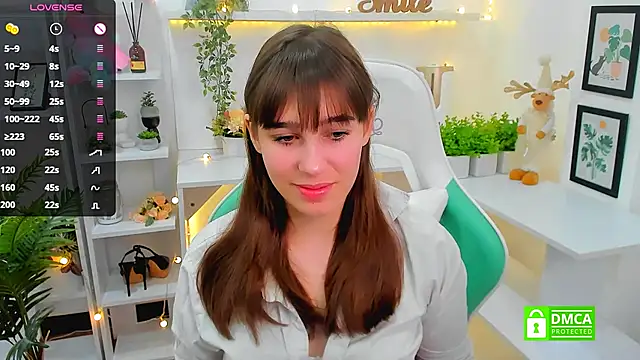 Snapshot of _Eliizabeth_ chatting on February 21, 2025, 10:04 pm Eliizabeth online show from February 21, 2025, 10:04 pm