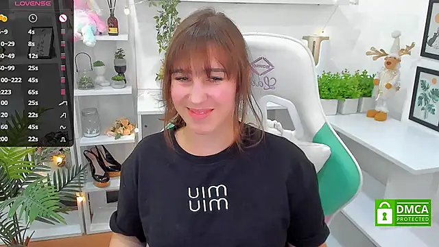 Snapshot of _Eliizabeth_ chatting on March 17, 2025, 3:25 am Eliizabeth online show from March 17, 2025, 3:25 am