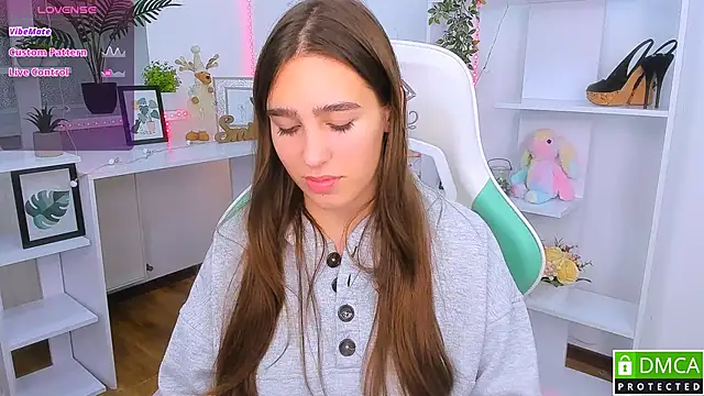 Snapshot of _Eliizabeth_ chatting on November 4, 2025, 9:25 pm Eliizabeth online show from November 4, 2025, 9:25 pm