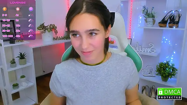 Snapshot of _Eliizabeth_ chatting on January 12, 2026, 10:37 pm Eliizabeth online show from January 12, 2026, 10:37 pm