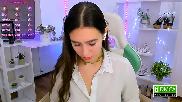 Snapshot of _Eliizabeth_ chatting on January 14, 2026, 9:42 pm Eliizabeth online show from January 14, 2026, 9:42 pm