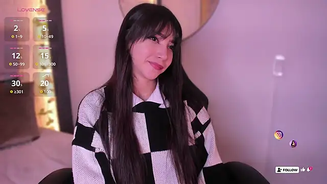 emma woods  online show from December 6, 2024, 3:33 pm