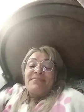 Snapshot of RebeccaThompson chatting on May 12, 2026, 5:26 am RebeccaThompson online show from May 12, 2026, 5:26 am