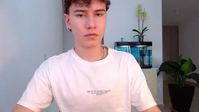 adrian morelly online show from December 2, 2024, 8:55 pm