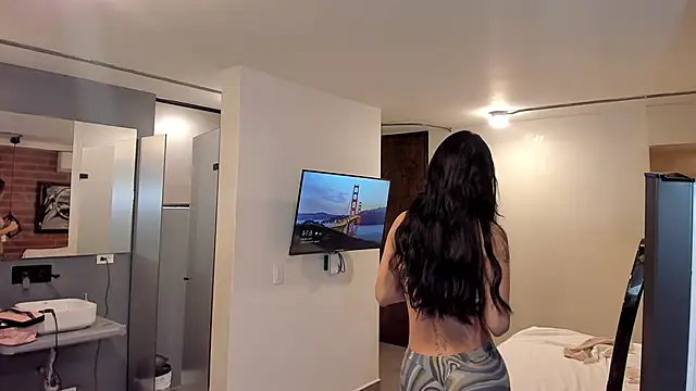 Snapshot of GarciaMilu chatting on November 4, 2025, 11:15 pm GarciaMilu online show from November 4, 2025, 11:15 pm