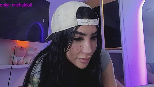 GarciaMilu online show from June 12, 2026, 3:27 am