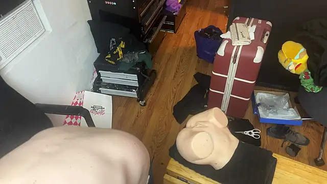 leanjamesdean online show from April 10, 2026, 4:17 am