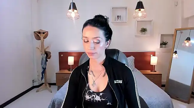 Snapshot of Kristen_Garner chatting on December 14, 2024, 7:57 pm Kristen Garner online show from December 14, 2024, 7:57 pm