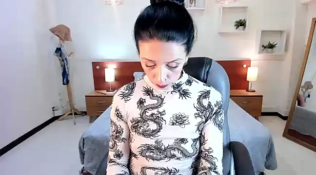 Snapshot of Kristen_Garner chatting on January 30, 2025, 12:07 am Kristen Garner online show from January 30, 2025, 12:07 am