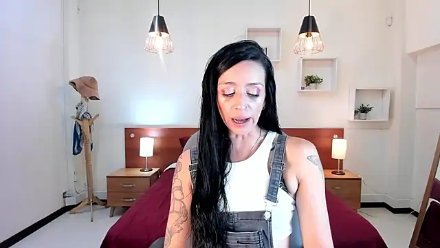 Snapshot of Kristen_Garner chatting on February 13, 2025, 8:45 pm Kristen Garner online show from February 13, 2025, 8:45 pm