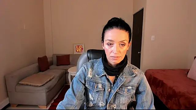 Kristen Garner online show from April 6, 2026, 8:10 pm