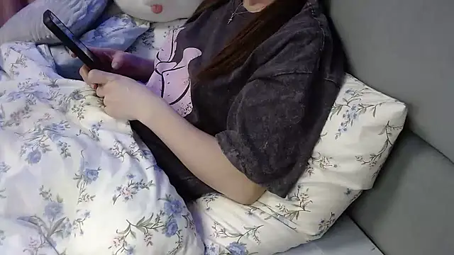 Snapshot of Viktoriiya_bald chatting on March 8, 2025, 3:35 pm Viktoriiya bald online show from March 8, 2025, 3:35 pm