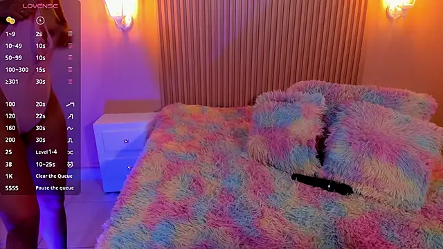 EmilyEvans7 online show from March 18, 2025, 7:42 pm