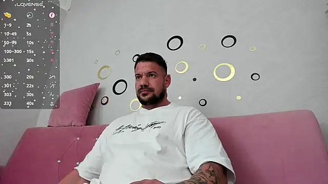 musclemonster31 online show from January 15, 2025, 9:30 pm