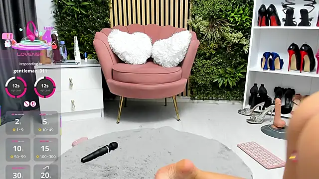 sweetcherry30 online show from November 7, 2025, 7:14 pm