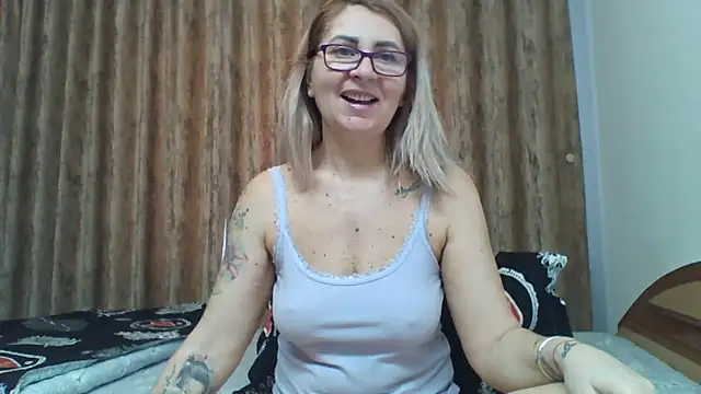 Snapshot of PussyEvely chatting on January 31, 2025, 7:50 am PussyEvely online show from January 31, 2025, 7:50 am