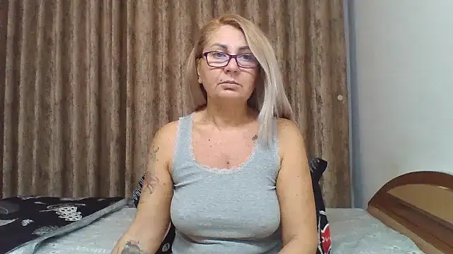 PussyEvely online show from November 7, 2025, 5:18 am