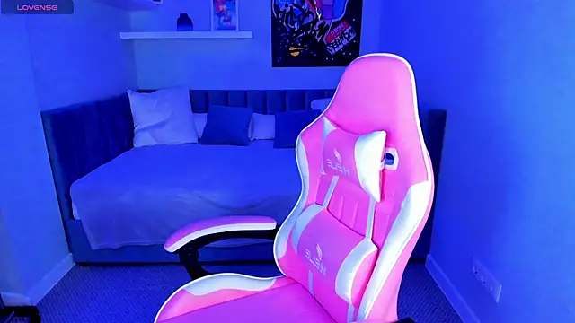 Lexi Split online show from February 11, 2025, 8:26 am