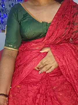Snapshot of Malluivaniya chatting on July 3, 2026, 6:09 am Malluivaniya online show from July 3, 2026, 6:09 am