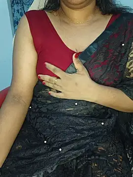 Snapshot of Malluivaniya chatting on July 15, 2026, 6:18 am Malluivaniya online show from July 15, 2026, 6:18 am