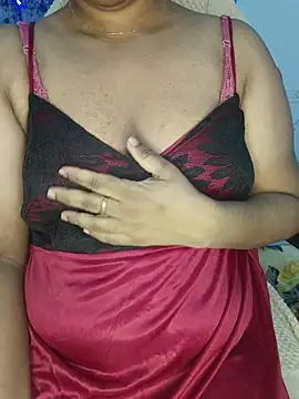 Snapshot of Malluivaniya chatting on July 17, 2026, 5:40 pm Malluivaniya online show from July 17, 2026, 5:40 pm