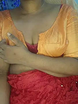 Snapshot of Malluivaniya chatting on July 22, 2026, 6:27 am Malluivaniya online show from July 22, 2026, 6:27 am