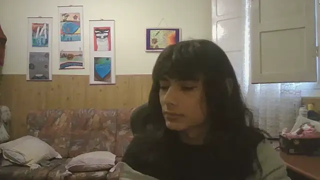 calliemaggotbone online show from November 14, 2025, 4:17 pm