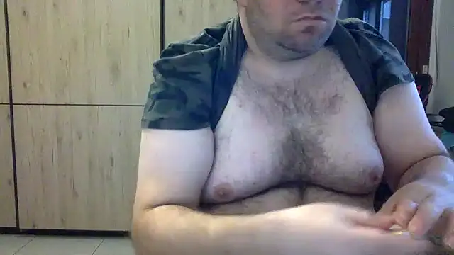 Snapshot of Cazzocollant chatting on December 14, 2024, 3:15 pm Cazzocollant online show from December 14, 2024, 3:15 pm