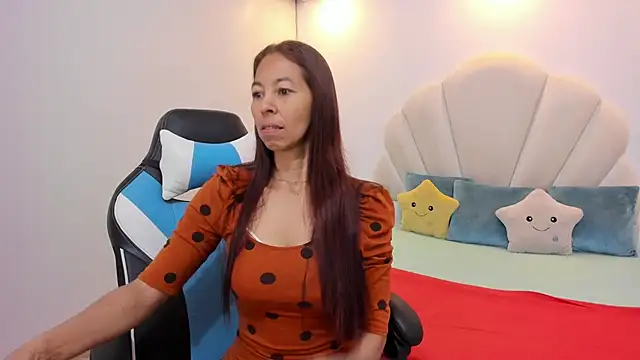 Snapshot of Rosalinda_Cortez chatting on September 12, 2025, 12:38 pm Rosalinda Cortez online show from September 12, 2025, 12:38 pm