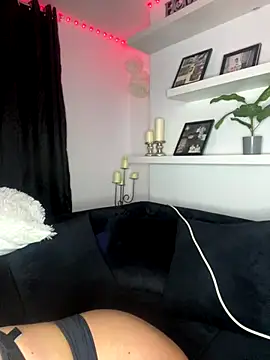 MissyLeeX online show from December 7, 2024, 4:36 pm