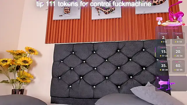 Cristale69 online show from November 5, 2025, 3:06 am