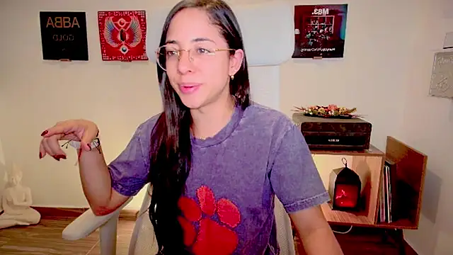 adriana  sosa  online show from December 9, 2024, 11:34 pm