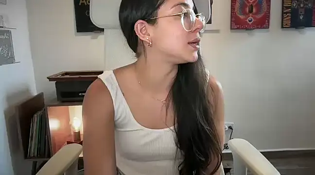 adriana  sosa  online show from February 16, 2025, 9:27 pm