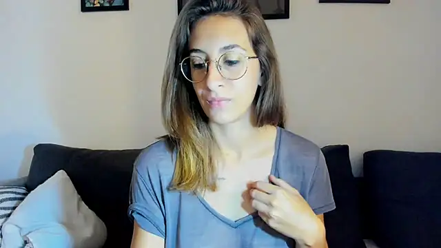 DesireMore90 online show from October 16, 2025, 7:37 pm