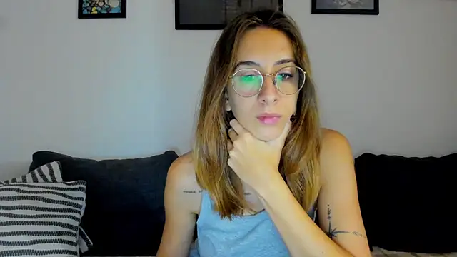 DesireMore90 online show from November 10, 2025, 6:18 pm