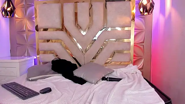 Snapshot of nahia_low chatting on December 19, 2024, 6:01 am nahia low online show from December 19, 2024, 6:01 am