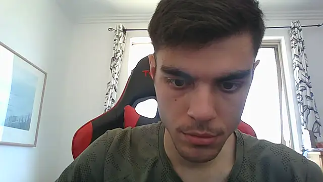 Snapshot of Omarnede chatting on November 12, 2025, 4:35 am Omarnede online show from November 12, 2025, 4:35 am