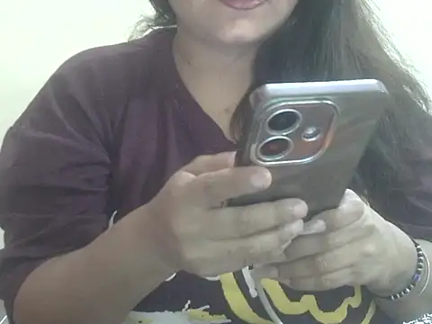 Lusty Wife1 online show from April 16, 2026, 10:12 pm