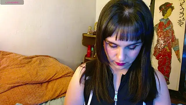 collette beaufoy  online show from December 22, 2025, 6:43 am