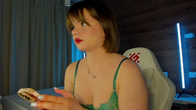 Snapshot of Elizabeth_Hottie_ chatting on May 29, 2026, 10:19 pm Elizabeth Hottie online show from May 29, 2026, 10:19 pm