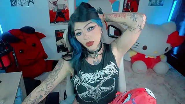 Snapshot of Deadly_Doll chatting on April 30, 2026, 8:57 pm Deadly Doll online show from April 30, 2026, 8:57 pm