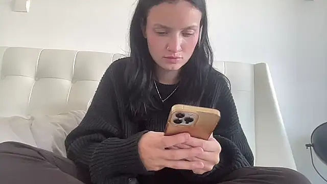 mariemelissah online show from December 17, 2025, 9:37 am