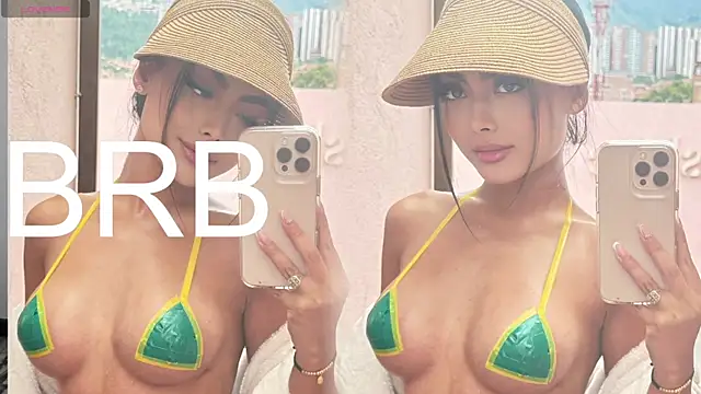 Snapshot of SHANONCLARK chatting on February 17, 2025, 7:10 pm SHANONCLARK online show from February 17, 2025, 7:10 pm